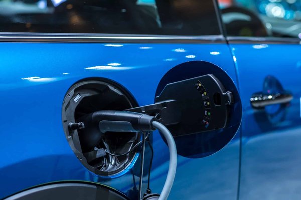 Quelles sont les caractéristiques d'une voiture électrique?