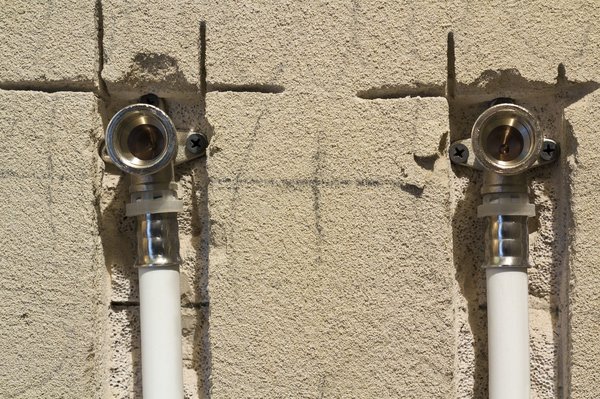 Les meilleurs matériaux de plomberie pour votre maison à Nice